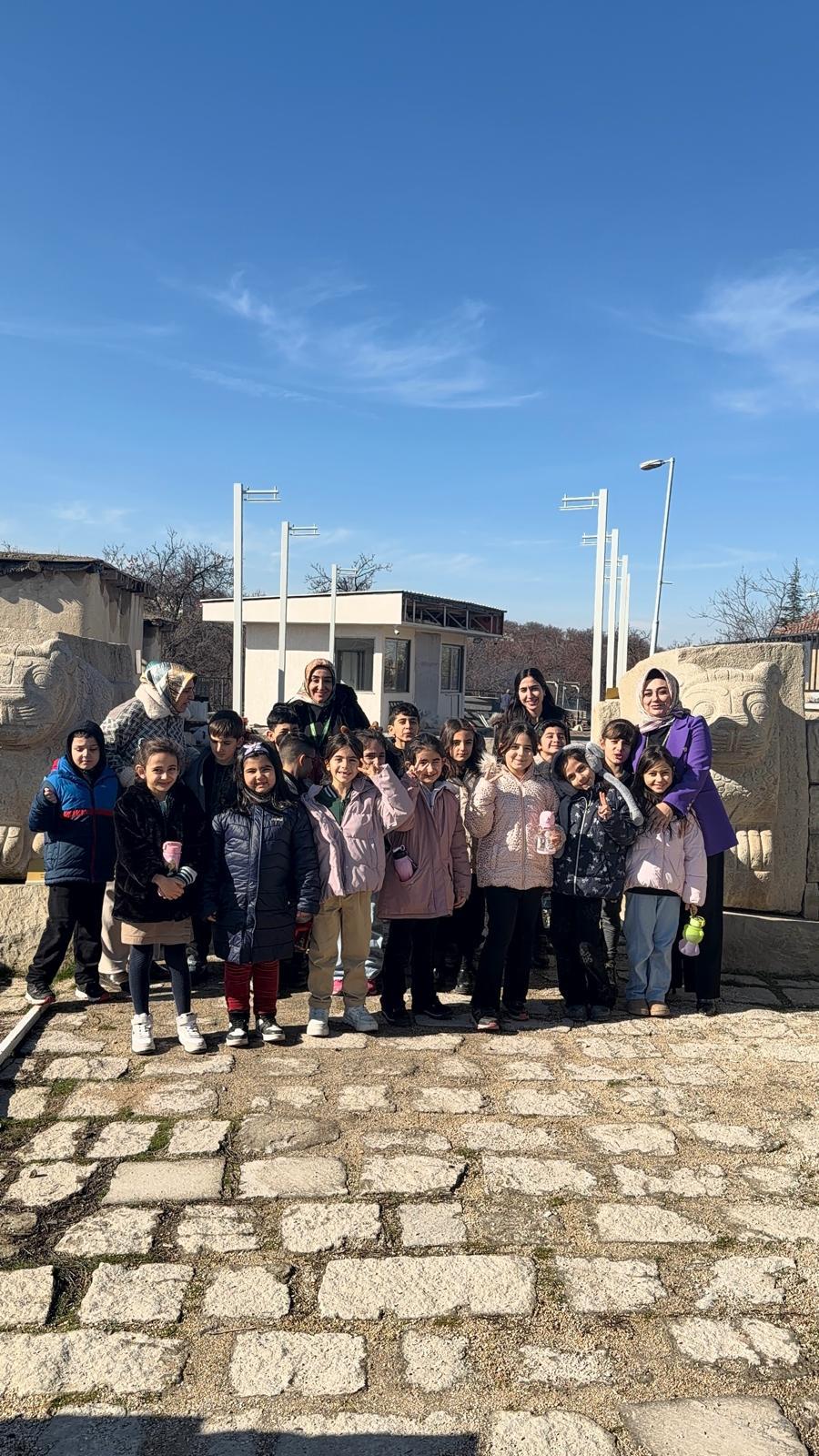 Kolej gezisi  2 .jpeg